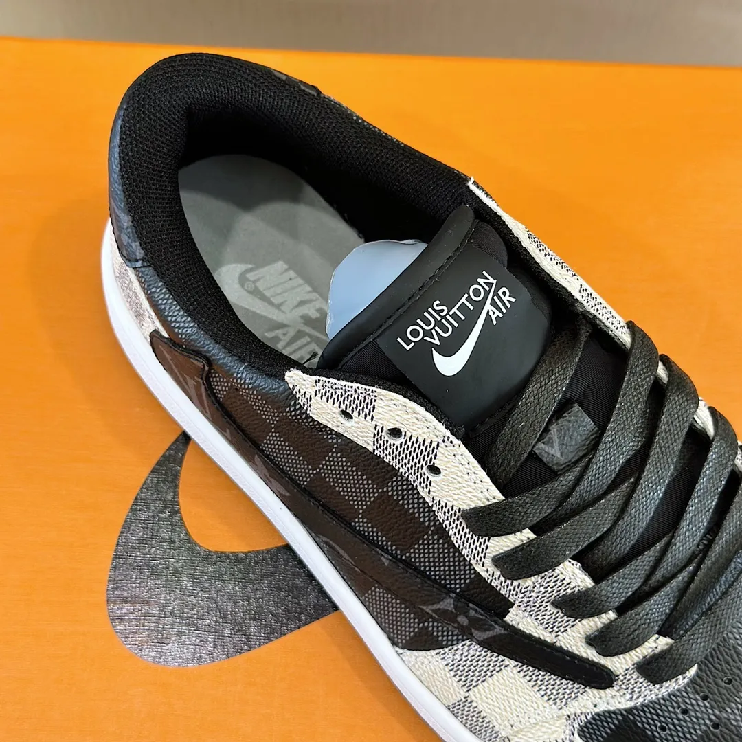 Men's shoes 💰p440 "*OUIS *UITTO* Nike" new original drawer box, co-branded low-top casual sneakers, this sneaker is completely made of denim canvas splicing leather, decorated with Louis Vuitton's iconic monogram and Damierl pattern with natural cowhide piping. The upper of this shoe combines LV’s most classic Monogram and Damier elements, giving it a sense of luxury and recognition! Size: 38-45